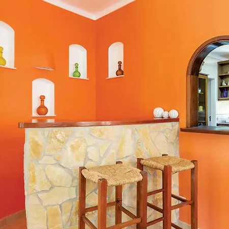 فيلة Sleeps 6 Air Con Wifi *